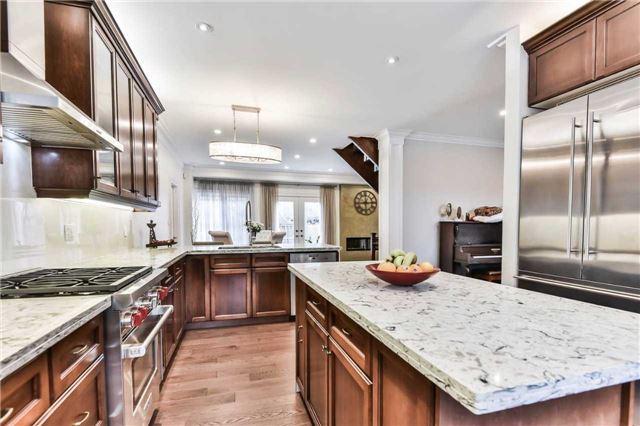 41 Tremont Cres, House detached with 4 bedrooms, 5 bathrooms and 7 parking in Toronto ON | Image 6