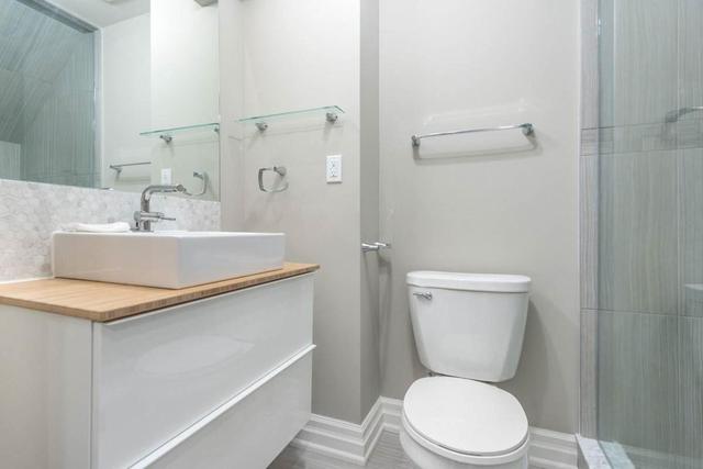 710 Ossington Ave, House detached with 3 bedrooms, 3 bathrooms and 2 parking in Toronto ON | Image 6