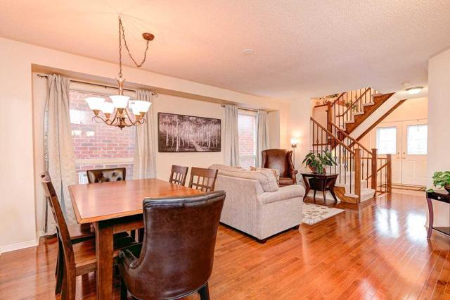 32 Bonistel Cres, House detached with 4 bedrooms, 3 bathrooms and 4 parking in Brampton ON | Image 4