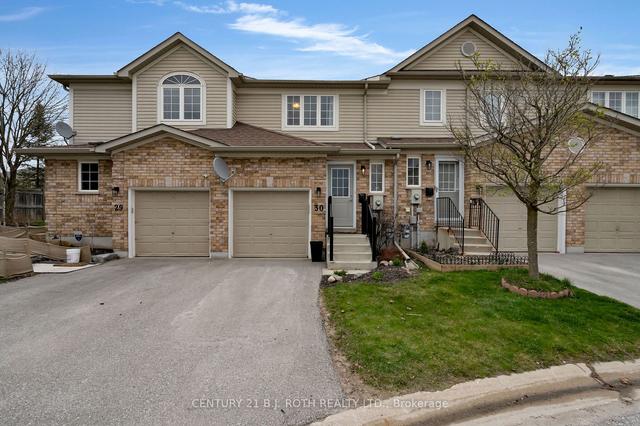 30 - 430 Mapleview Dr E, Townhouse with 3 bedrooms, 2 bathrooms and 2 parking in Barrie ON | Image 1