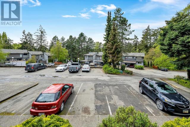 542 Carnation Pl, Condo with 2 bedrooms, 1 bathrooms and 1 parking in Saanich BC | Image 30