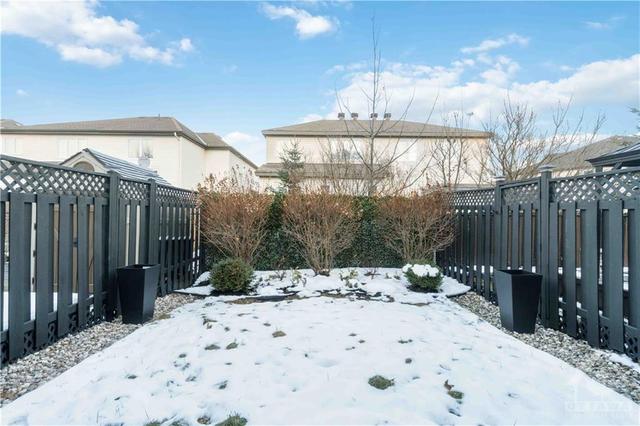 345 Widgeon Way, Townhouse with 3 bedrooms, 3 bathrooms and 3 parking in Ottawa ON | Image 28