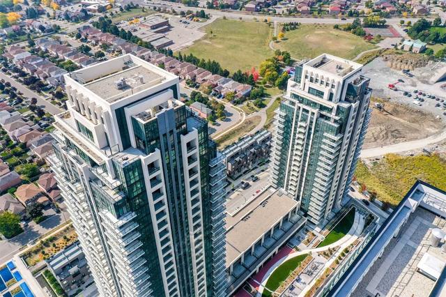 3212 - 4055 Parkside Village Dr, Condo with 2 bedrooms, 2 bathrooms and 1 parking in Mississauga ON | Image 3