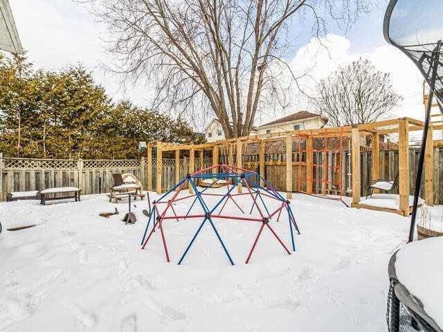 81 Penfound Dr, House detached with 3 bedrooms, 2 bathrooms and 4 parking in Clarington ON | Image 22