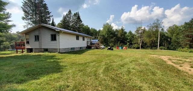 171 Pine Rd, House detached with 3 bedrooms, 2 bathrooms and 10 parking in Magnetawan ON | Image 2