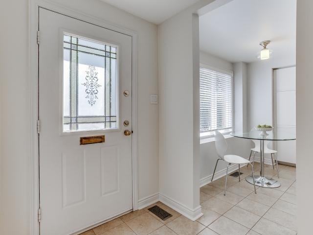 Th 10 - 18 Doncrest Rd, Townhouse with 2 bedrooms, 3 bathrooms and 1 parking in Toronto ON | Image 4