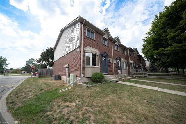 f - 153 Brantwood Park Road, House attached with 3 bedrooms, 1 bathrooms and 1 parking in Brantford ON | Image 10