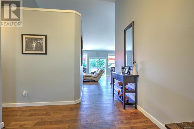 94 Beech Cres, House detached with 3 bedrooms, 3 bathrooms and 6 parking in Lake Cowichan BC | Image 6