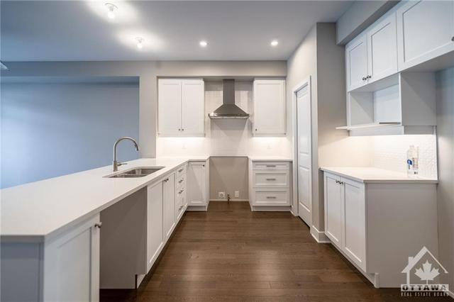722 Twist Way, Townhouse with 3 bedrooms, 3 bathrooms and 2 parking in Ottawa ON | Image 6