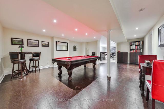 4299 Couples Cres, House detached with 4 bedrooms, 4 bathrooms and 7 parking in Burlington ON | Image 24