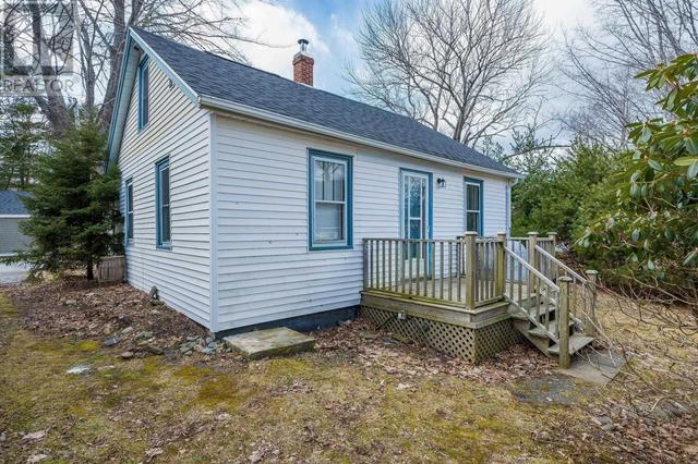 9 Pond Street, House detached with 2 bedrooms, 1 bathrooms and null parking in Mahone Bay NS | Image 44