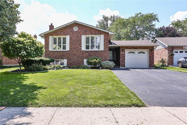 33 Spartan Drive, House detached with 4 bedrooms, 2 bathrooms and 3 parking in Brantford ON | Image 2