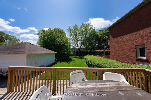 165 Mcallister Rd, House detached with 3 bedrooms, 2 bathrooms and 4 parking in Toronto ON | Image 7