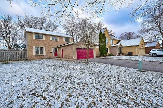 9 Eves Crt, House detached with 3 bedrooms, 3 bathrooms and 6 parking in Newmarket ON | Image 20