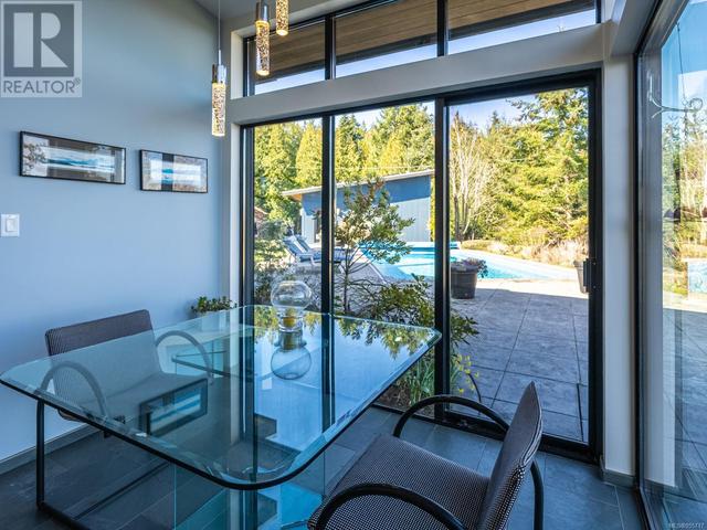 2430 Jolly Brothers Rd, House detached with 2 bedrooms, 3 bathrooms and 10 parking in Nanaimo B BC | Image 12