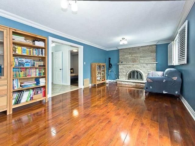 215 Wintermute Blvd, House detached with 4 bedrooms, 3 bathrooms and 4 parking in Toronto ON | Image 11