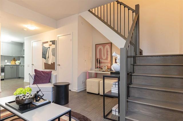 th2 - 365 Church St, Townhouse with 2 bedrooms, 3 bathrooms and 1 parking in Toronto ON | Image 2