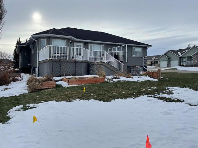 595 8 Avenue W, House detached with 5 bedrooms, 3 bathrooms and 4 parking in Cardston AB | Image 4