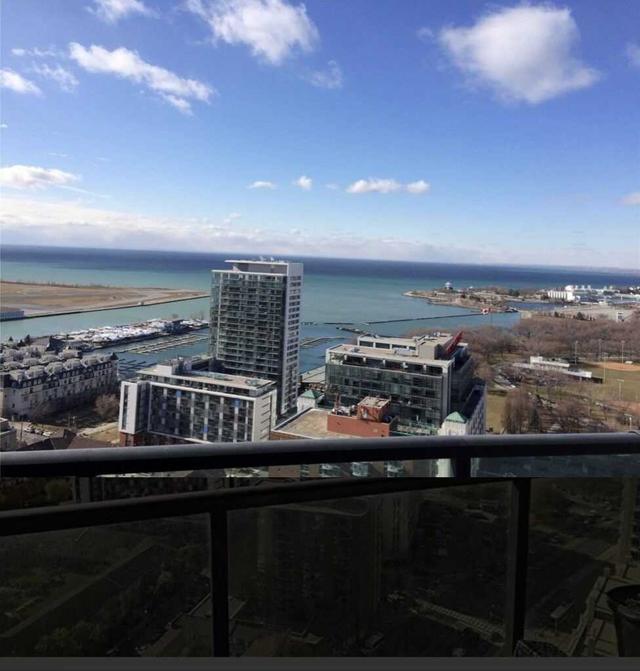 3005 - 600 Fleet St, Condo with 2 bedrooms, 2 bathrooms and 1 parking in Toronto ON | Image 1