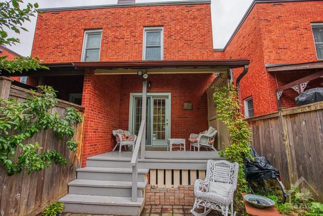 43 Strathcona Avenue, Townhouse with 3 bedrooms, 2 bathrooms and 1 parking in Ottawa ON | Image 22