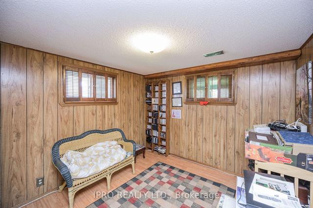 53 Glover Rd, House detached with 3 bedrooms, 2 bathrooms and 6 parking in Hamilton ON | Image 19
