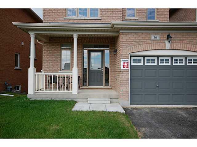 36 Forsyth Cres, House attached with 3 bedrooms, 3 bathrooms and null parking in Barrie ON | Image 2