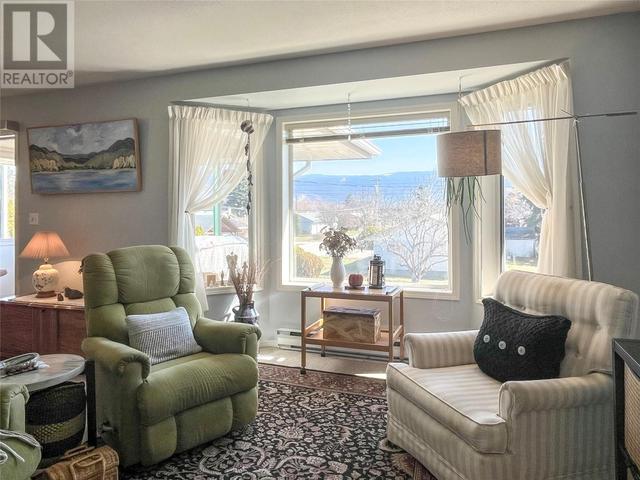 18 - 14008 Victoria Road, House attached with 2 bedrooms, 1 bathrooms and 1 parking in Summerland BC | Image 16