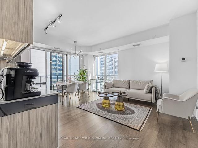 1402 - 101 Erskine Ave, Condo with 2 bedrooms, 2 bathrooms and 1 parking in Toronto ON | Image 29
