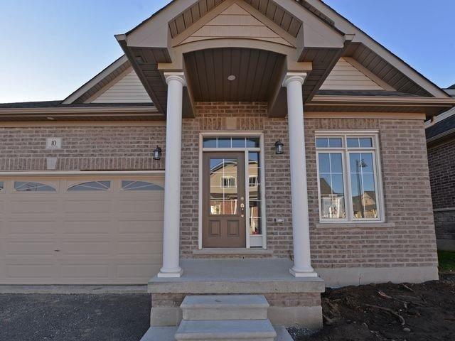 10 Spryfield Tr, House attached with 2 bedrooms, 2 bathrooms and 2 parking in Halifax ON | Image 1