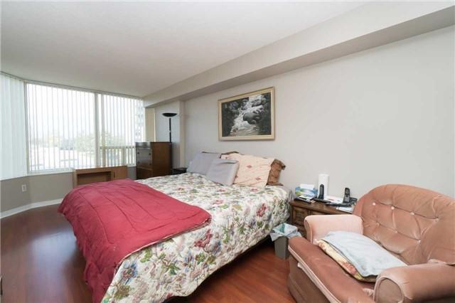 205 - 350 Rathburn Rd W, Condo with 2 bedrooms, 2 bathrooms and 1 parking in Mississauga ON | Image 9