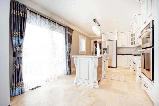 1 Lombardy Lane, House detached with 4 bedrooms, 5 bathrooms and 8 parking in Markham ON | Image 3