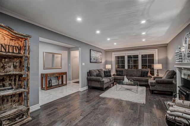 14 Sherin Crt, House detached with 4 bedrooms, 3 bathrooms and 6 parking in Toronto ON | Image 38