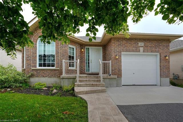 445 Laura Avenue, House detached with 3 bedrooms, 2 bathrooms and 3 parking in Kingston ON | Image 2