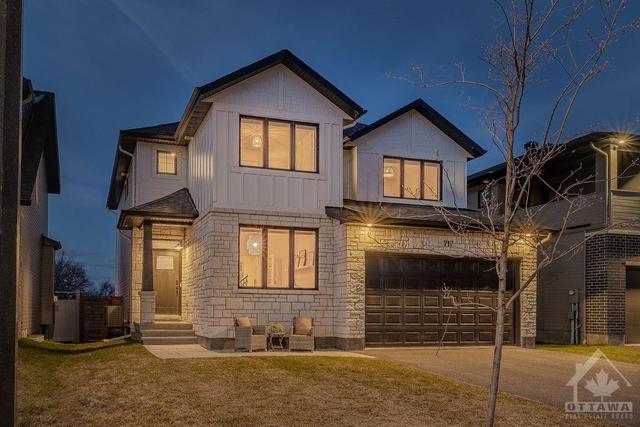 717 Kirkham Crescent, House detached with 5 bedrooms, 3 bathrooms and 7 parking in Ottawa ON | Image 1