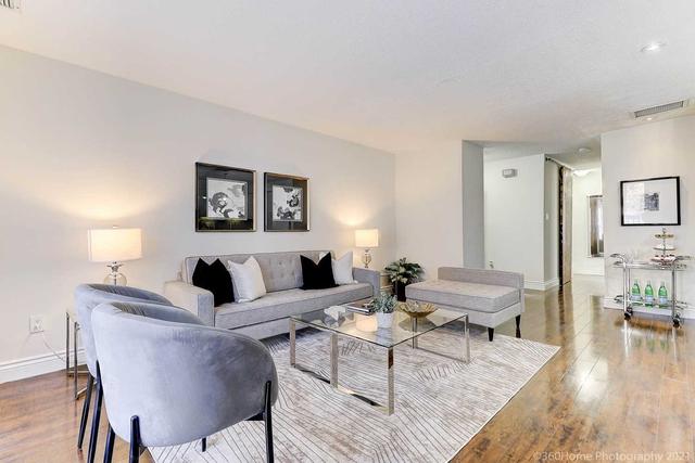 44 - 6777 Formentera Ave, Townhouse with 3 bedrooms, 1 bathrooms and 2 parking in Mississauga ON | Image 2