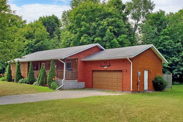 24 Alpine Dr, House detached with 2 bedrooms, 4 bathrooms and 14 parking in Oro Medonte ON | Card Image