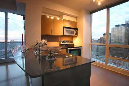 3702 - 16 Yonge St, Condo with 2 bedrooms, 2 bathrooms and 1 parking in Toronto ON | Image 3