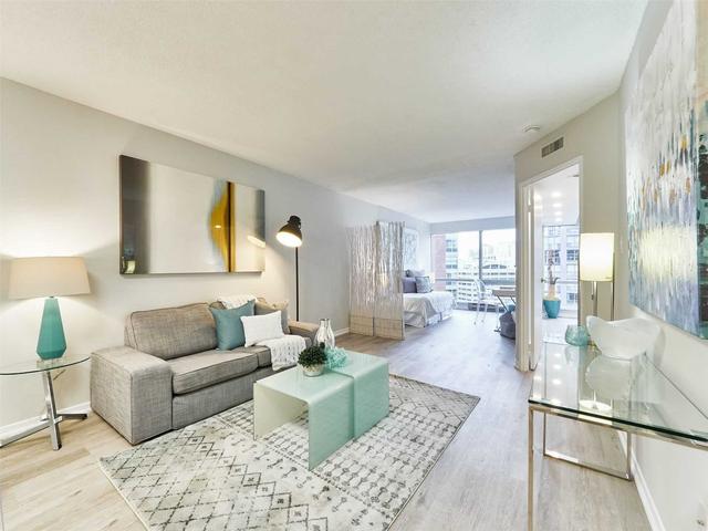 1309 - 1001 Bay St, Condo with 1 bedrooms, 2 bathrooms and 1 parking in Toronto ON | Image 22