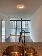 2103 - 18 Yorkville Ave, Condo with 1 bedrooms, 1 bathrooms and null parking in Toronto ON | Image 4
