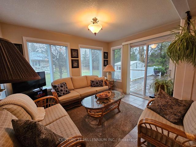 79 Pennsylvania Ave, House detached with 2 bedrooms, 2 bathrooms and 2 parking in Wasaga Beach ON | Image 3