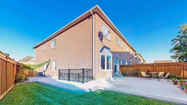 30 Kilrea Way, House attached with 4 bedrooms, 5 bathrooms and 3 parking in Brampton ON | Image 31