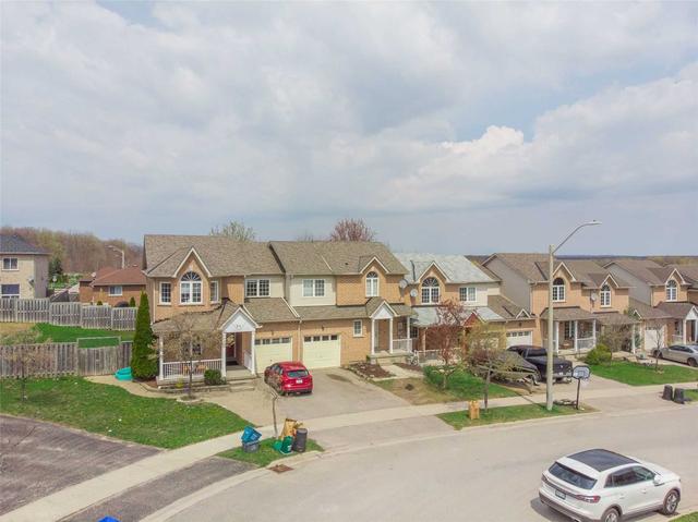49 Trevino Circ, House attached with 3 bedrooms, 3 bathrooms and 2 parking in Barrie ON | Image 15