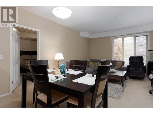 1203 - 1875 Country Club Drive, Condo with 2 bedrooms, 2 bathrooms and 2 parking in Kelowna BC | Image 7