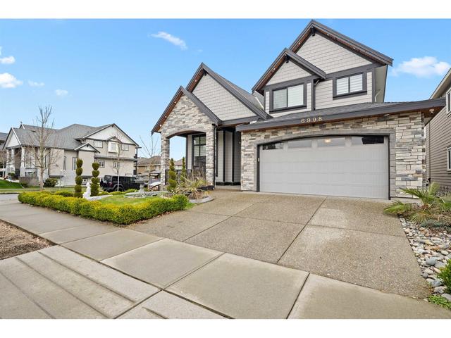 6998 149 Street, House detached with 9 bedrooms, 8 bathrooms and 4 parking in Surrey BC | Image 2