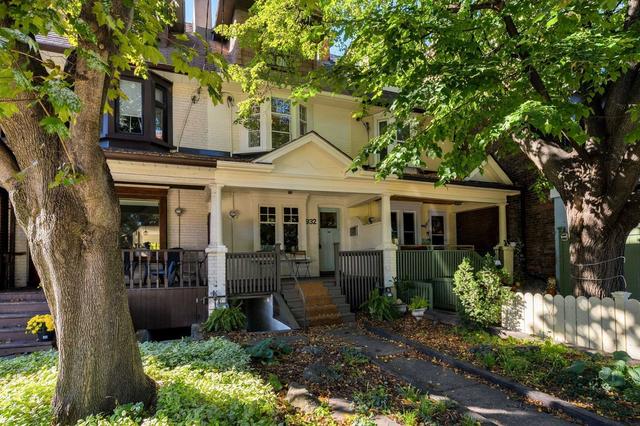 932 Manning Ave, House attached with 4 bedrooms, 2 bathrooms and 0 parking in Toronto ON | Image 1