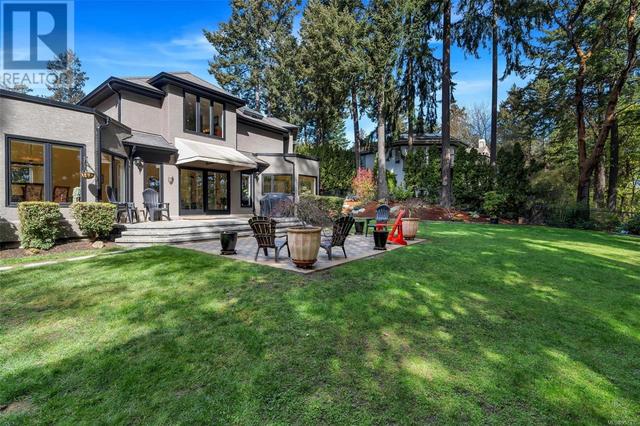 4533 Pheasantwood Terr, House detached with 3 bedrooms, 3 bathrooms and 6 parking in Saanich BC | Image 56