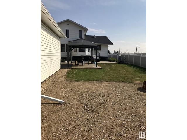 5806 57 St, House detached with 4 bedrooms, 3 bathrooms and null parking in Vegreville AB | Image 31