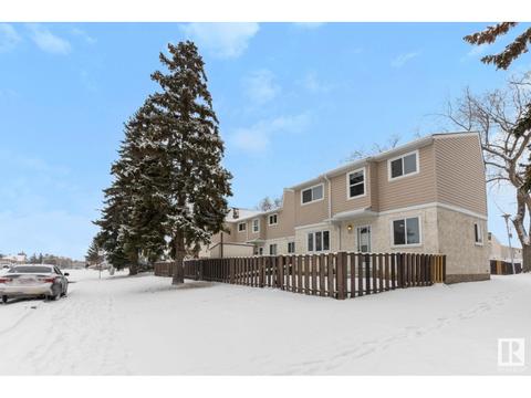 9f Clareview Vg Nw, House attached with 3 bedrooms, 1 bathrooms and 1 parking in Edmonton AB | Card Image