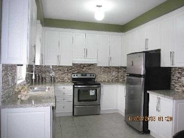 69 Arizona Dr, House attached with 3 bedrooms, 4 bathrooms and 2 parking in Brampton ON | Image 2