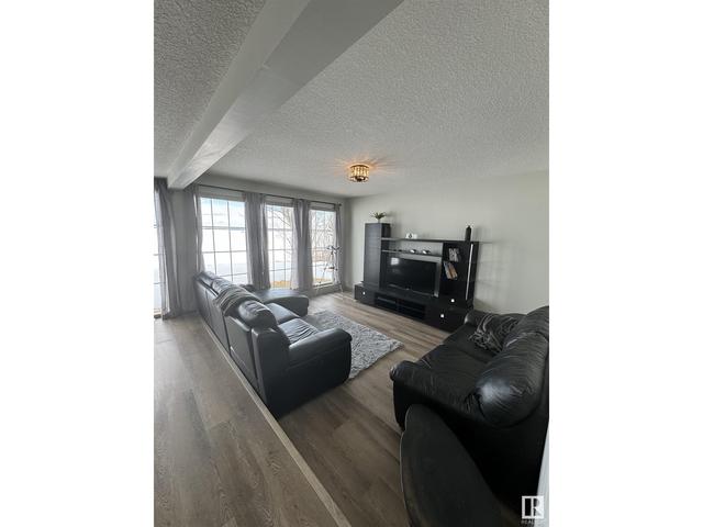 5115 51 Ave, House detached with 4 bedrooms, 2 bathrooms and null parking in Alberta Beach AB | Image 8